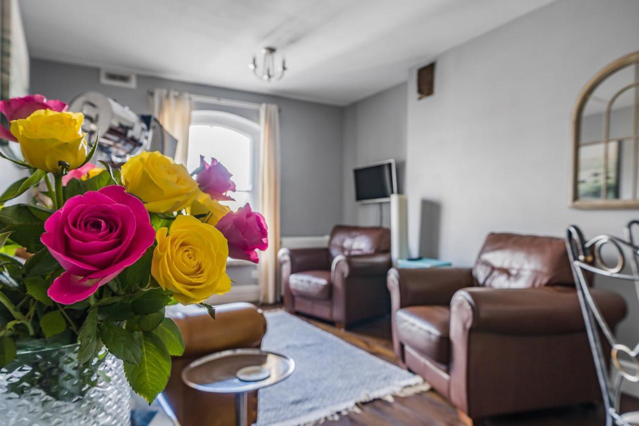 Woodsmill Quay Riverside Apartment - Heart Of York Exteriör bild